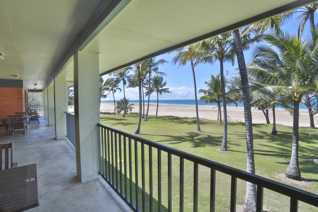 Sarina Beach Motel Grasstree Beach ภายนอก รูปภาพ